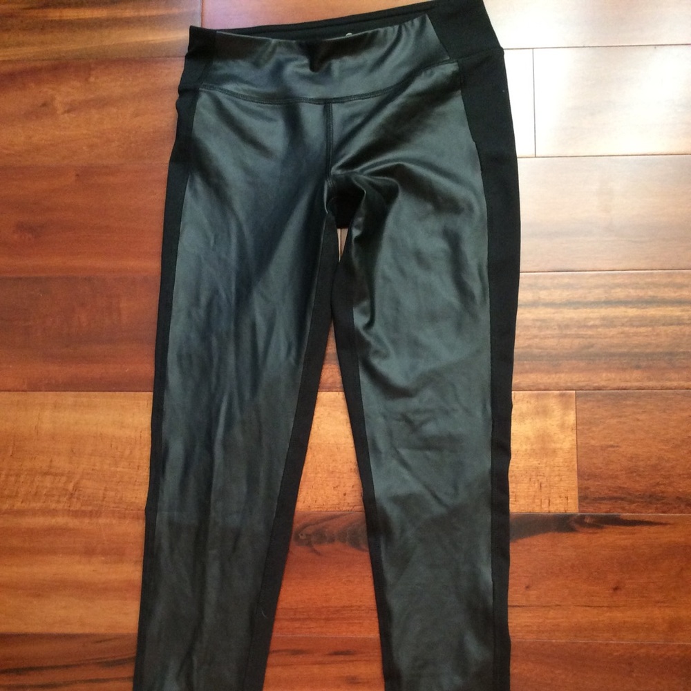 Black leggings